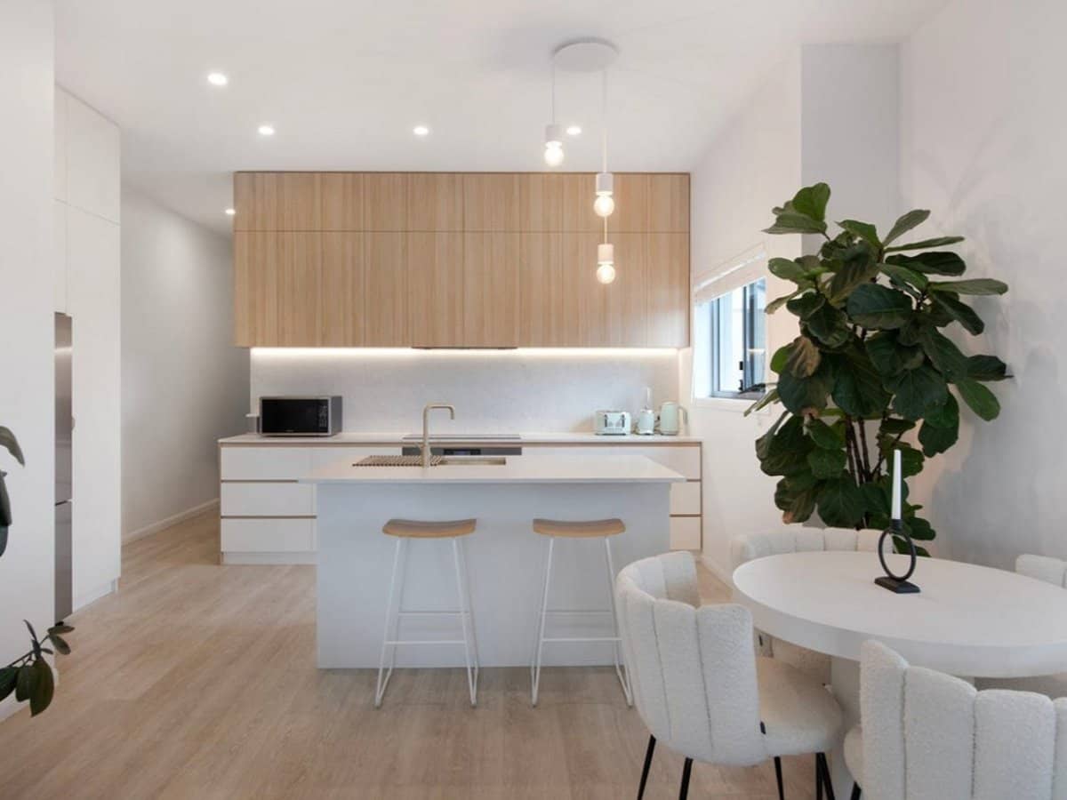 22 Burleigh Street, Burleigh Heads - Thumbnail 1