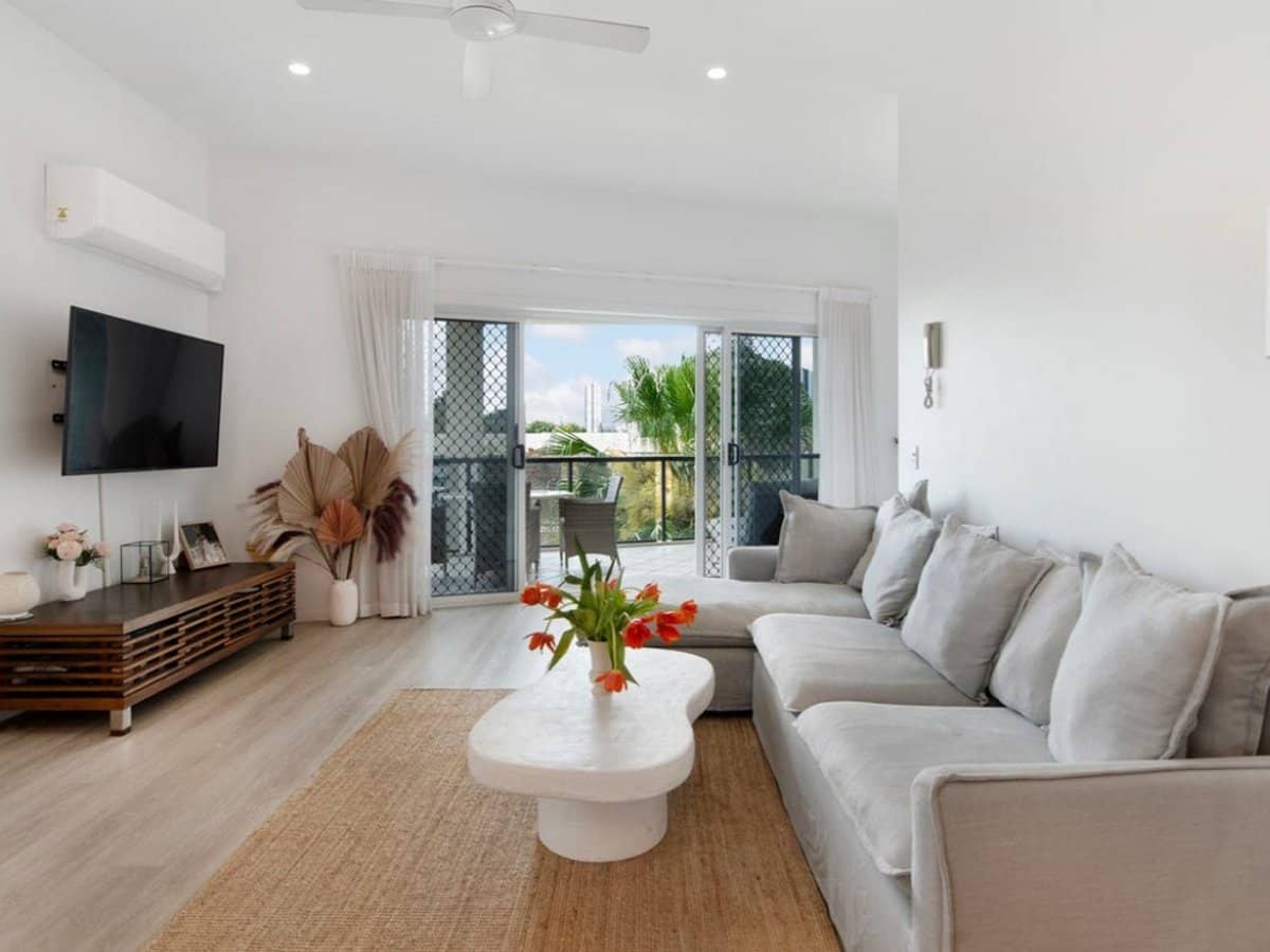 22 Burleigh Street, Burleigh Heads - Thumbnail 4