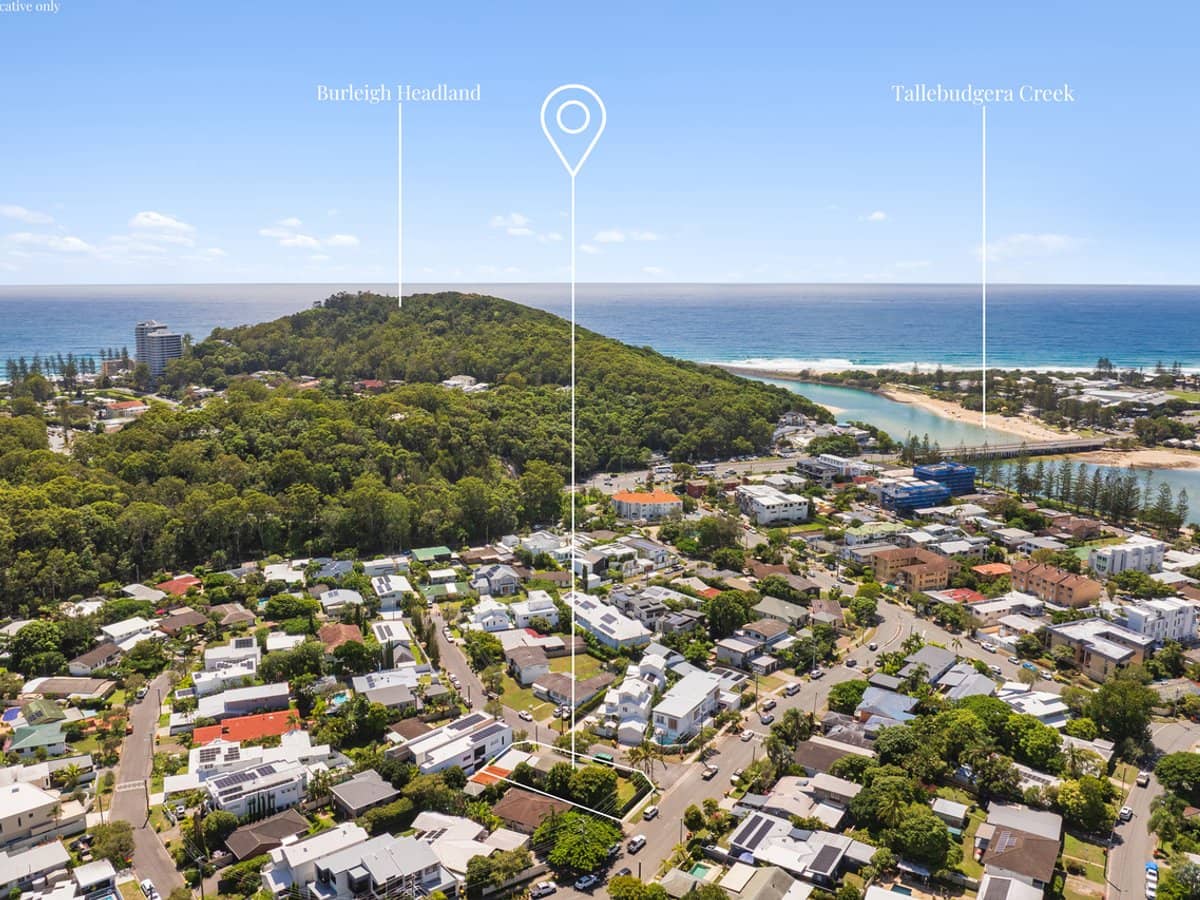 2 Guyra Avenue, BURLEIGH HEADS - Thumbnail 3
