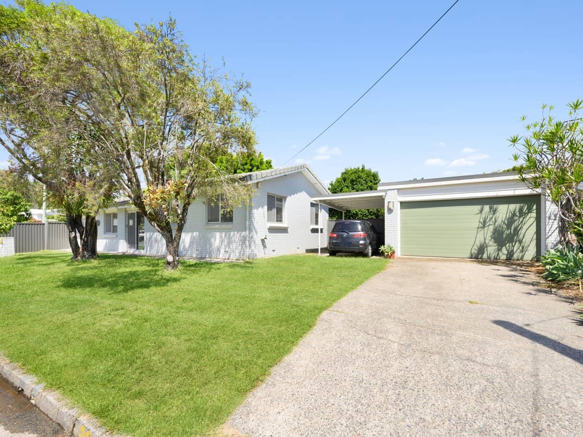 2 Guyra Avenue, BURLEIGH HEADS - Thumbnail 4