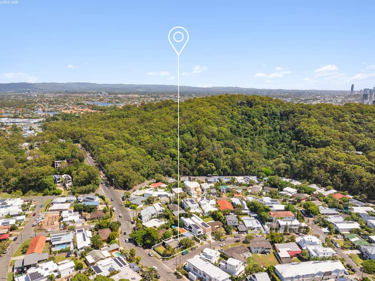 2 Guyra Avenue, BURLEIGH HEADS - Thumbnail 22