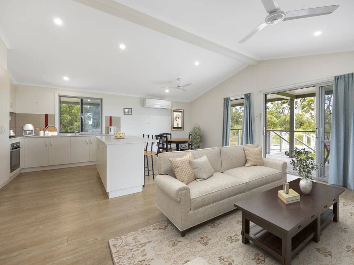 56-58 Timbarra Drive, BEECHMONT - Thumbnail 3