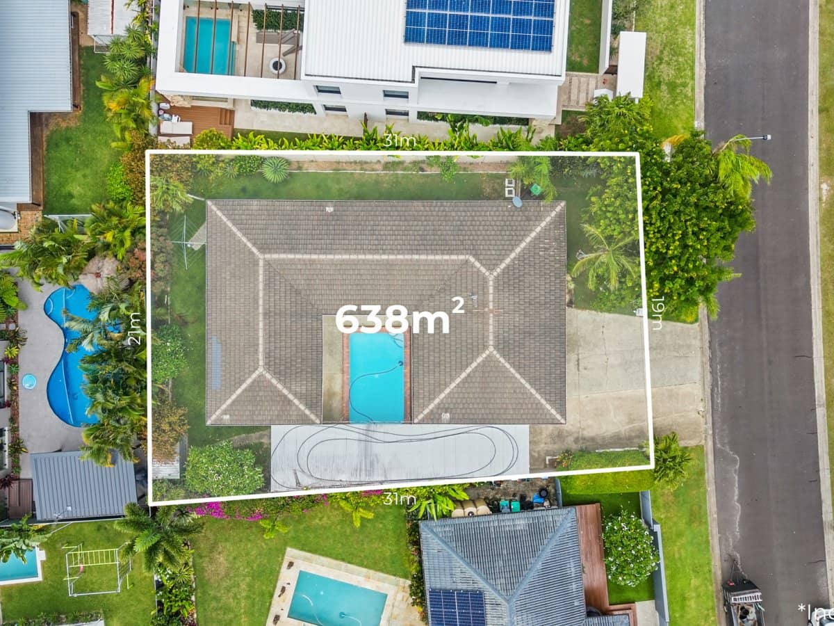 7 Bellbird Avenue, BURLEIGH WATERS - Thumbnail 4