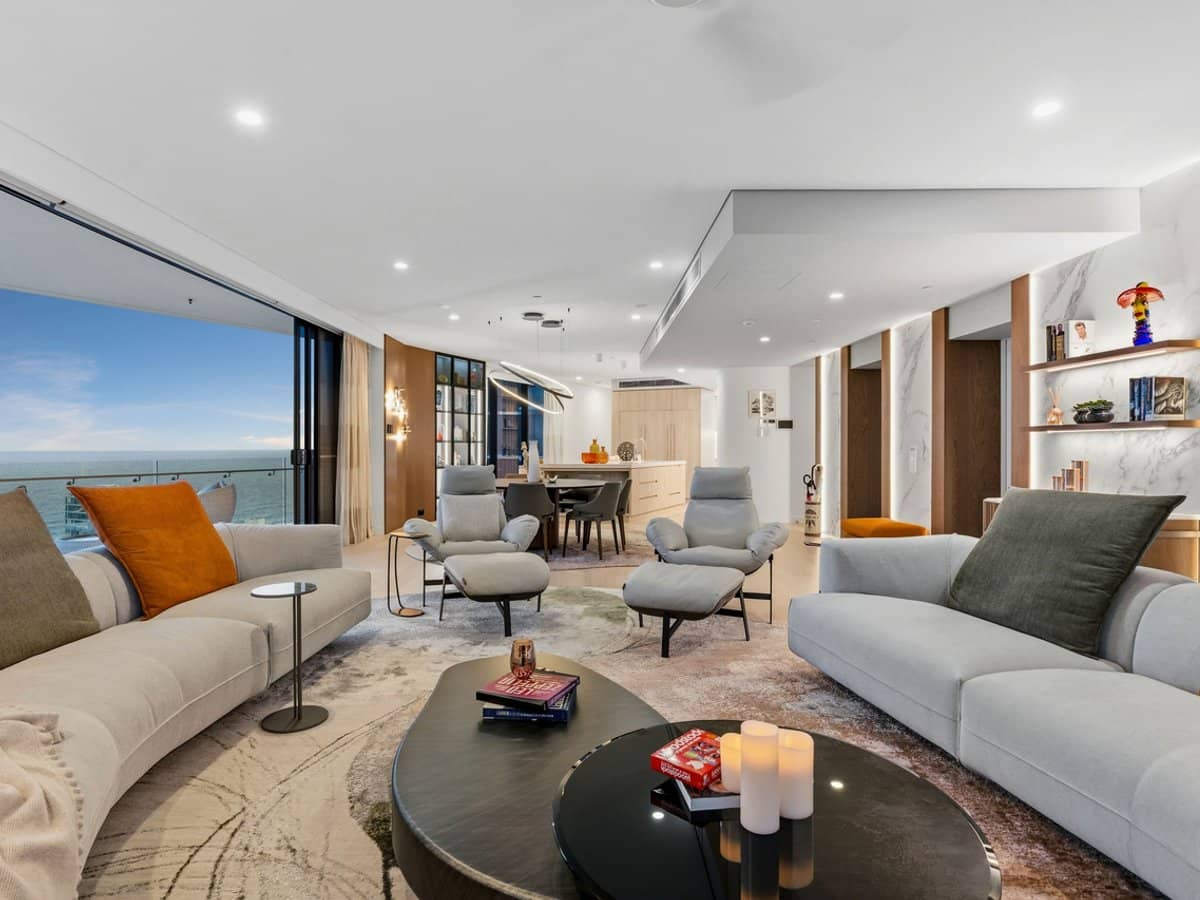 24 Woodroffe Avenue, Main Beach - Thumbnail 12