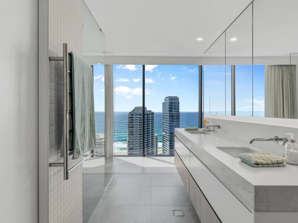 24 Woodroffe Avenue, Main Beach - Thumbnail 22