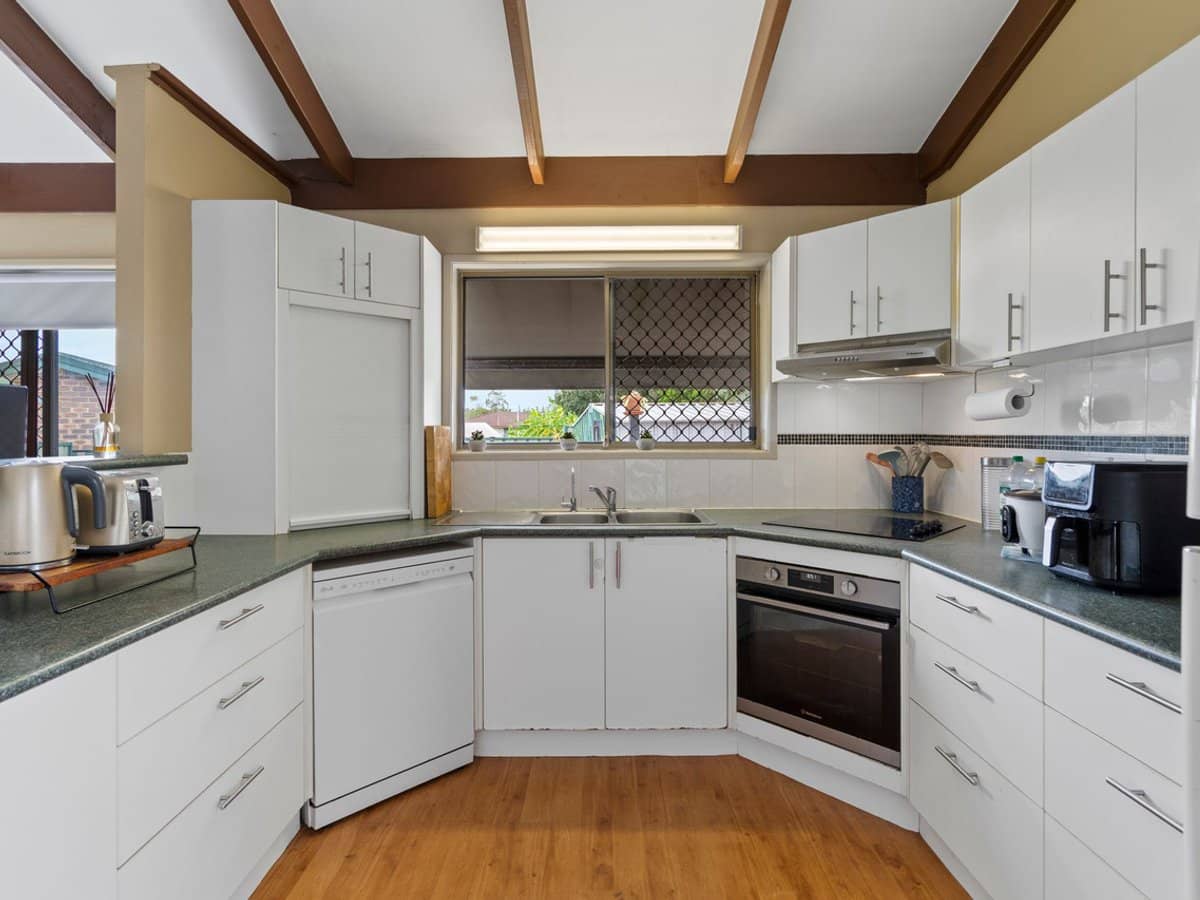 12 Honeyman Street, MOUNT WARREN PARK - Thumbnail 9