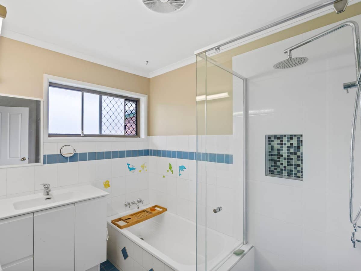 12 Honeyman Street, MOUNT WARREN PARK - Thumbnail 15