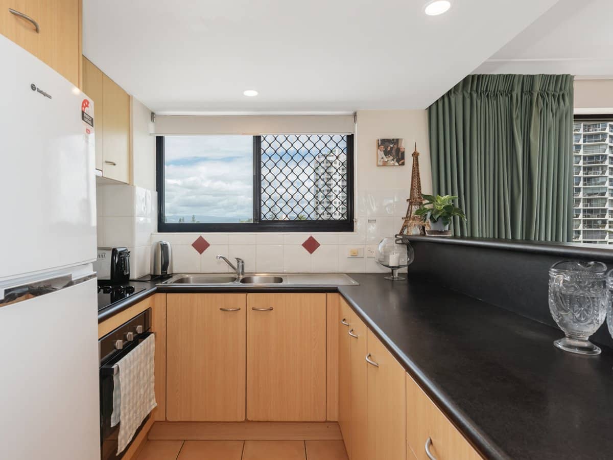 12 Paradise Island, SURFERS PARADISE - Thumbnail 4