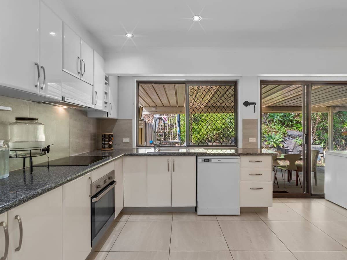 18 Columbia Court, Oxenford - Thumbnail 2