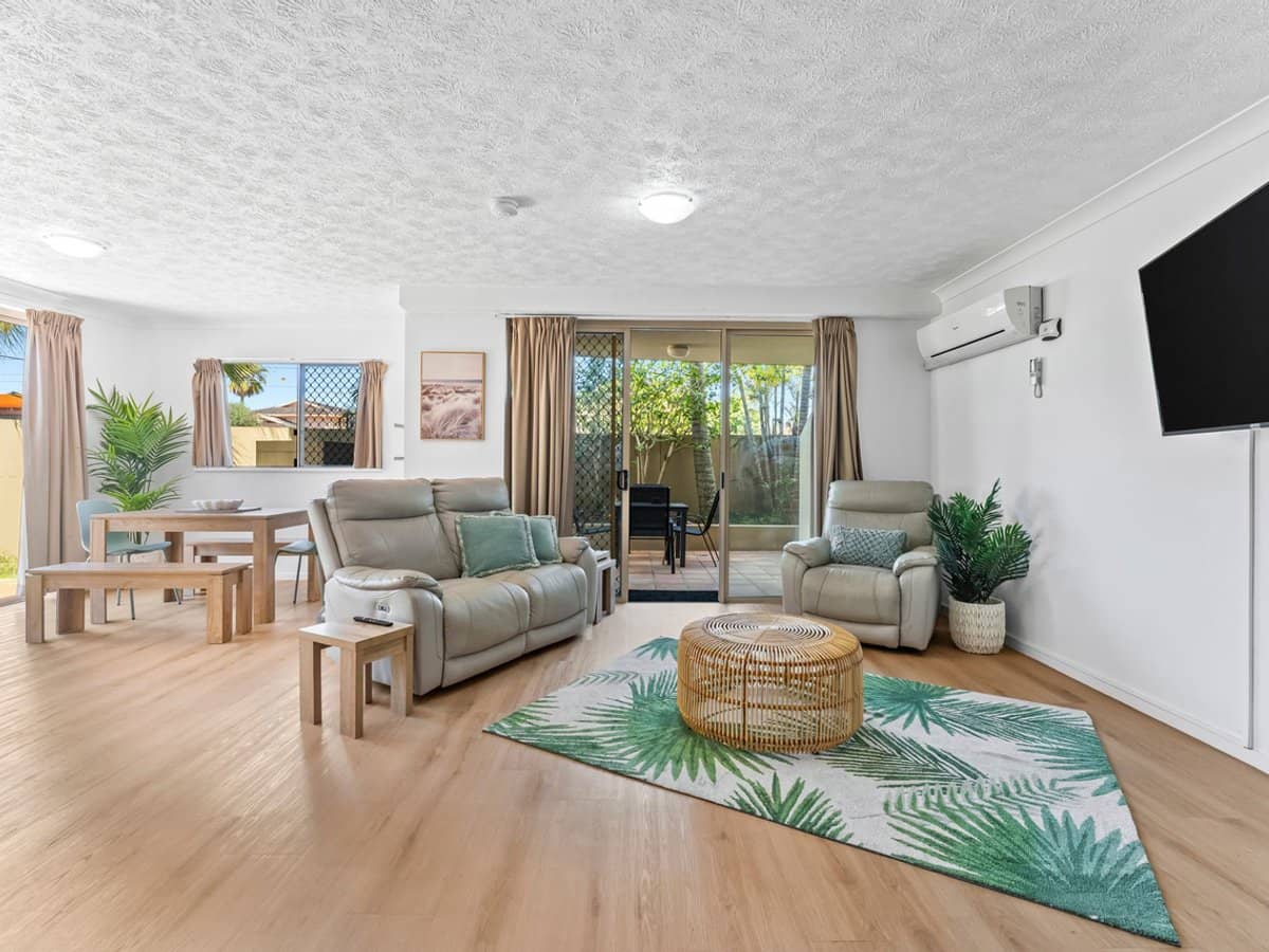 2342-2358 Gold Coast Highway, Mermaid Beach - Thumbnail 2