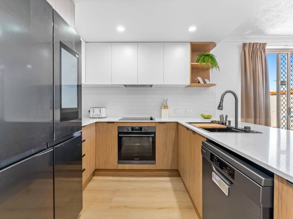 2342-2358 Gold Coast Highway, Mermaid Beach - Thumbnail 4