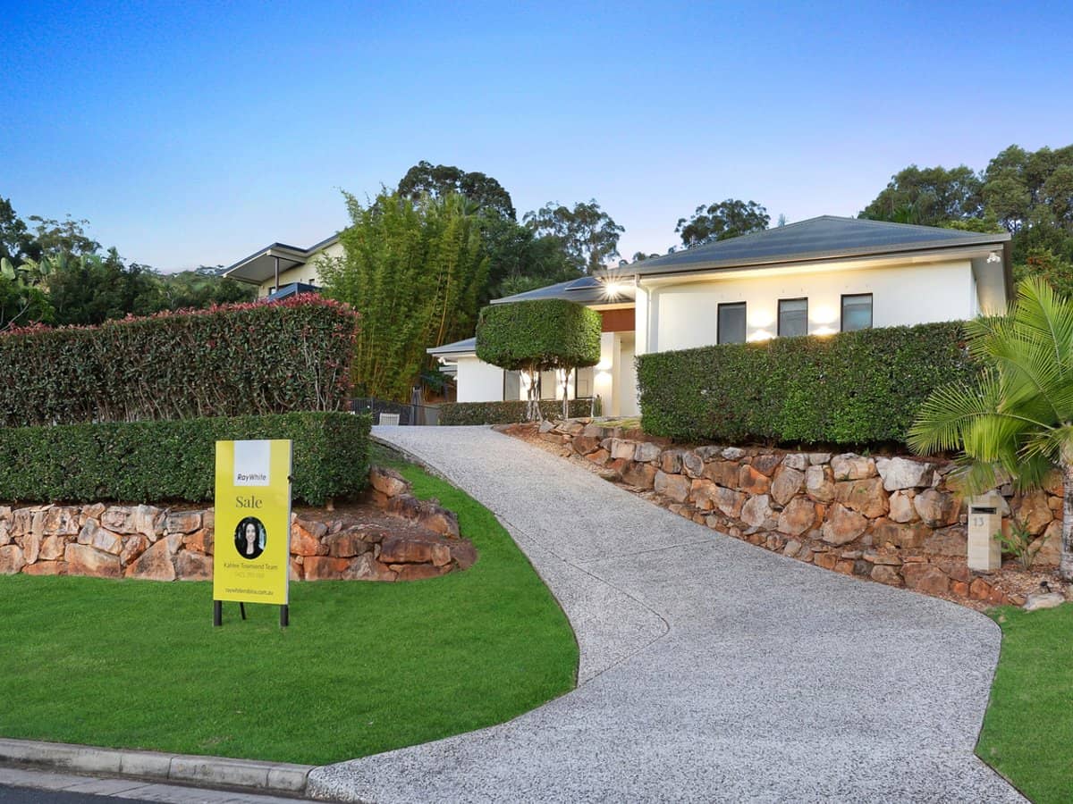 13 Finnagin Drive, BONOGIN - Thumbnail 2