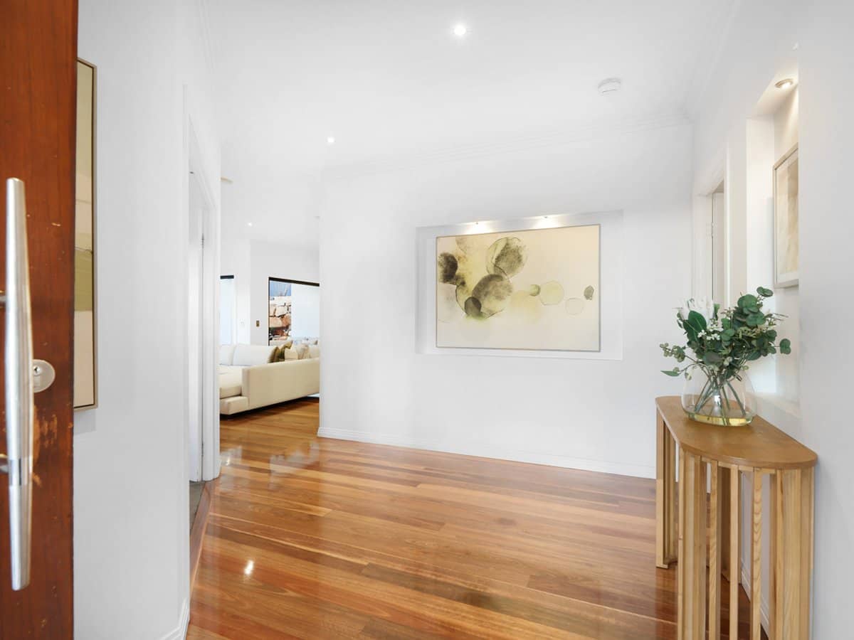 13 Finnagin Drive, BONOGIN - Thumbnail 4