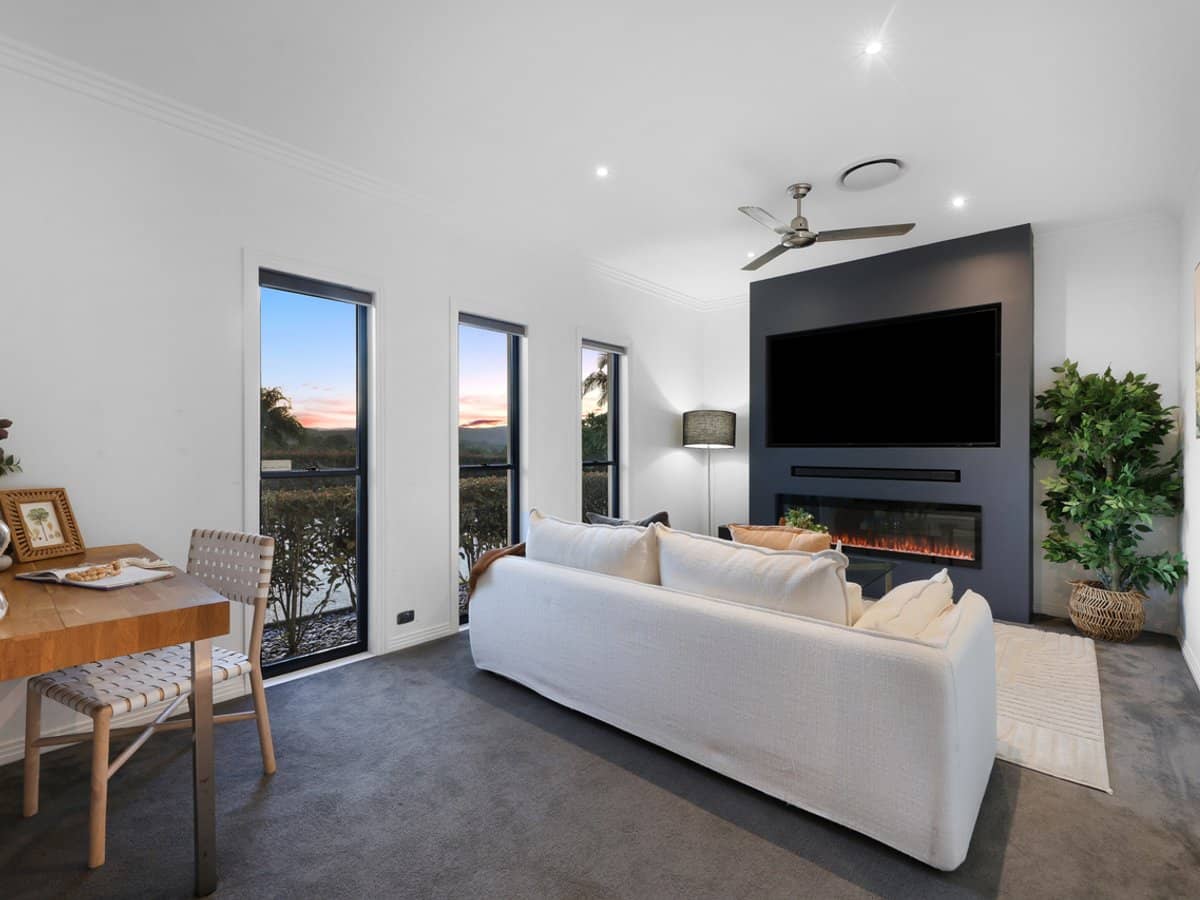 13 Finnagin Drive, BONOGIN - Thumbnail 5