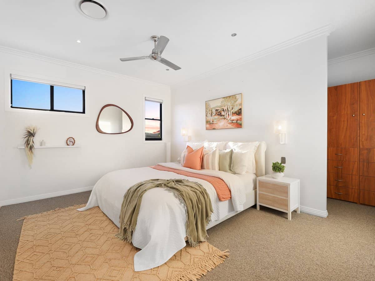 13 Finnagin Drive, BONOGIN - Thumbnail 11