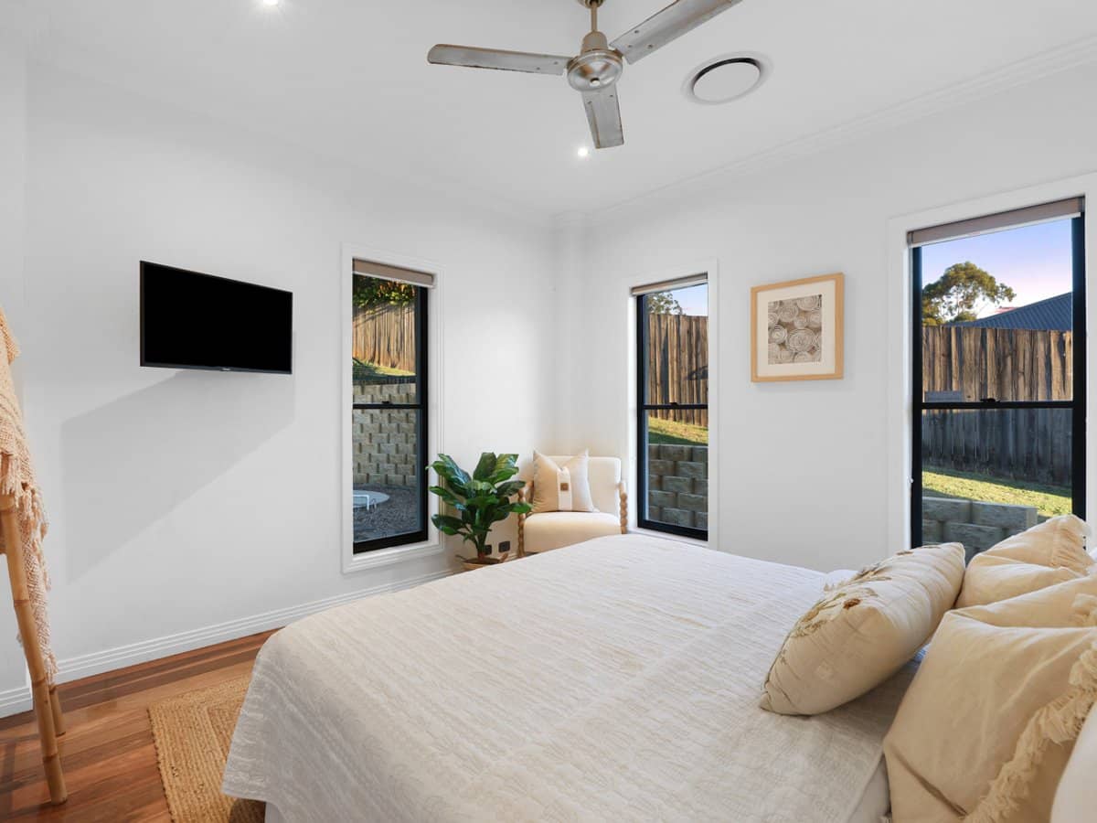 13 Finnagin Drive, BONOGIN - Thumbnail 19