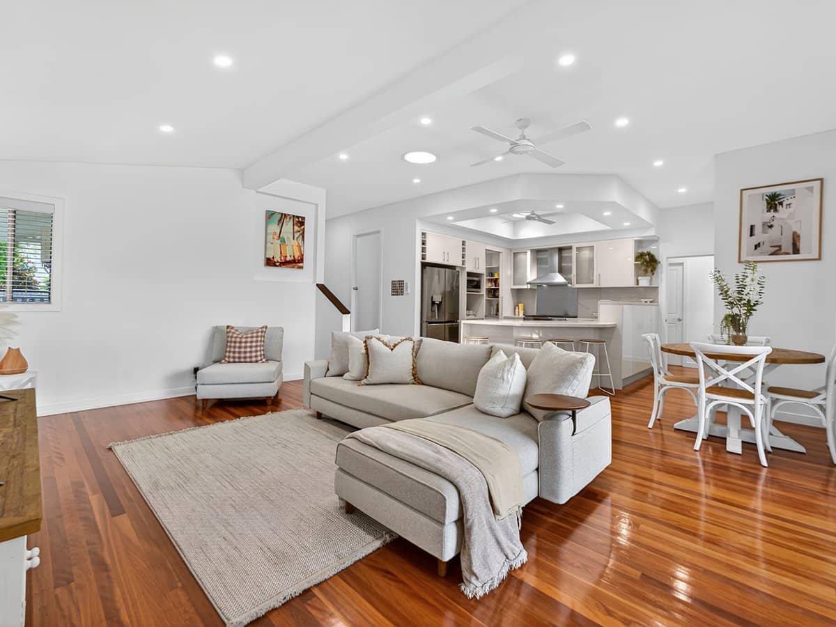 23 Clematis Avenue, HOLLYWELL - Thumbnail 6