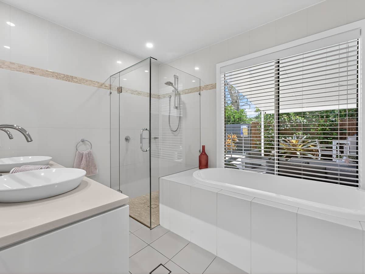 23 Clematis Avenue, HOLLYWELL - Thumbnail 17