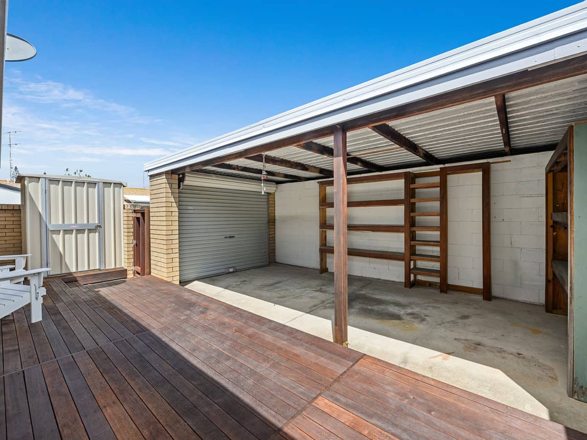 121 Sunshine Boulevard, MERMAID WATERS - Thumbnail 14