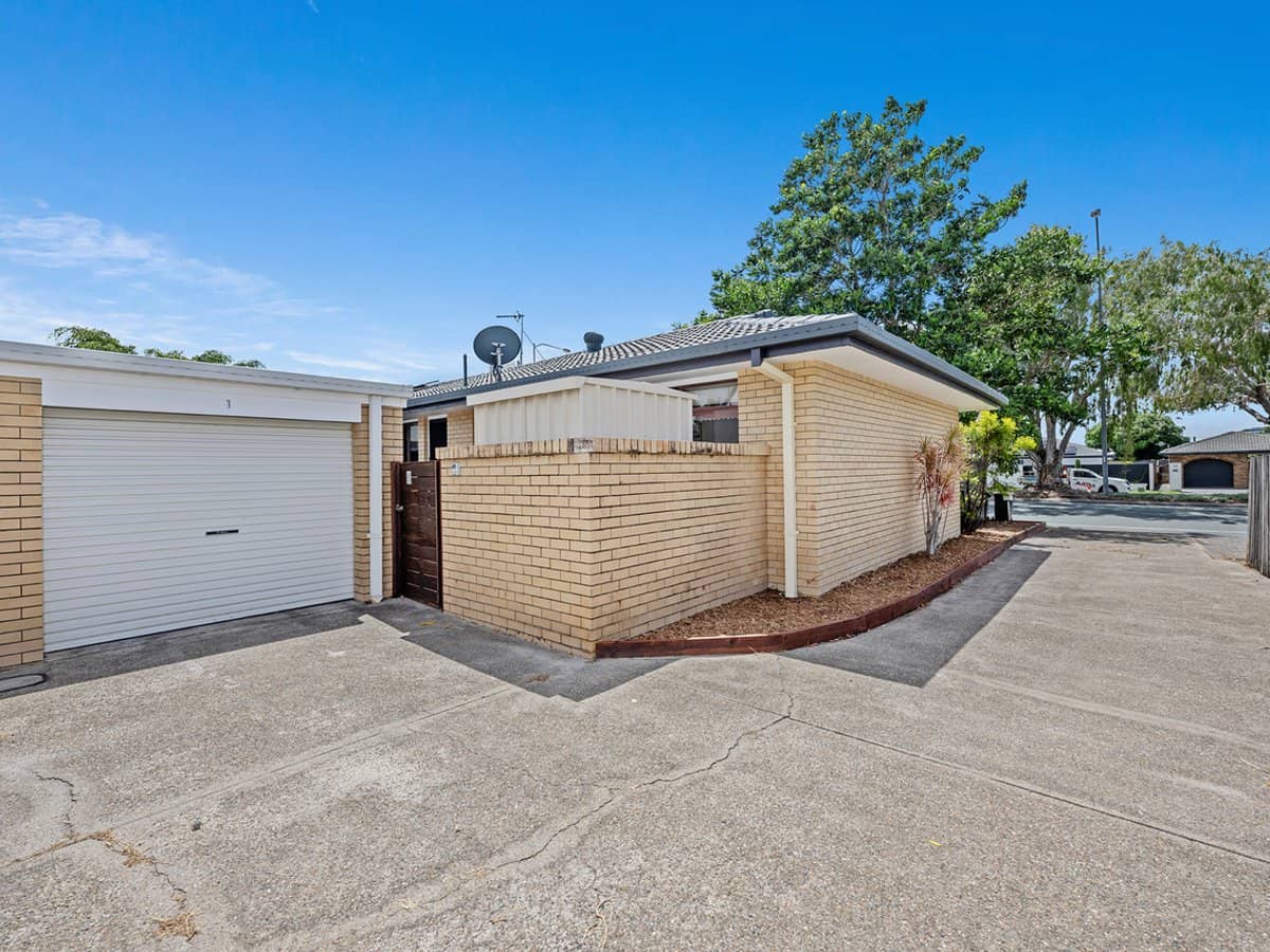 121 Sunshine Boulevard, MERMAID WATERS - Thumbnail 15