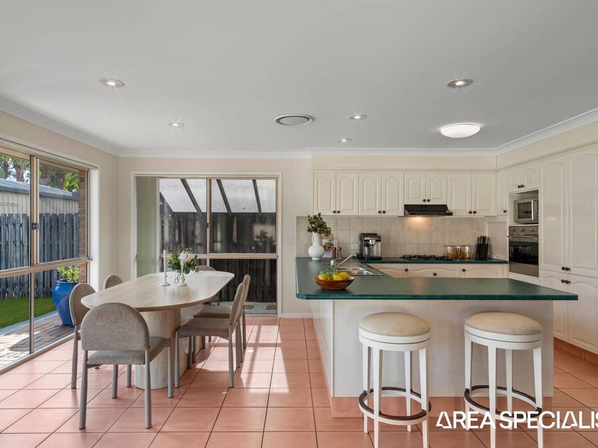 22 Westlake Court, Helensvale - Thumbnail 5