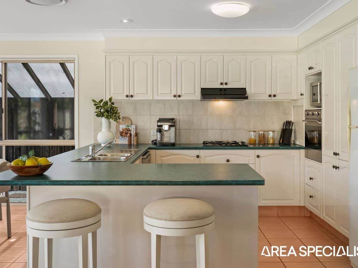 22 Westlake Court, Helensvale - Thumbnail 6