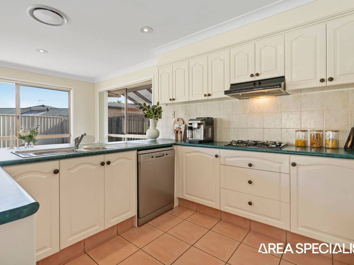 22 Westlake Court, Helensvale - Thumbnail 7