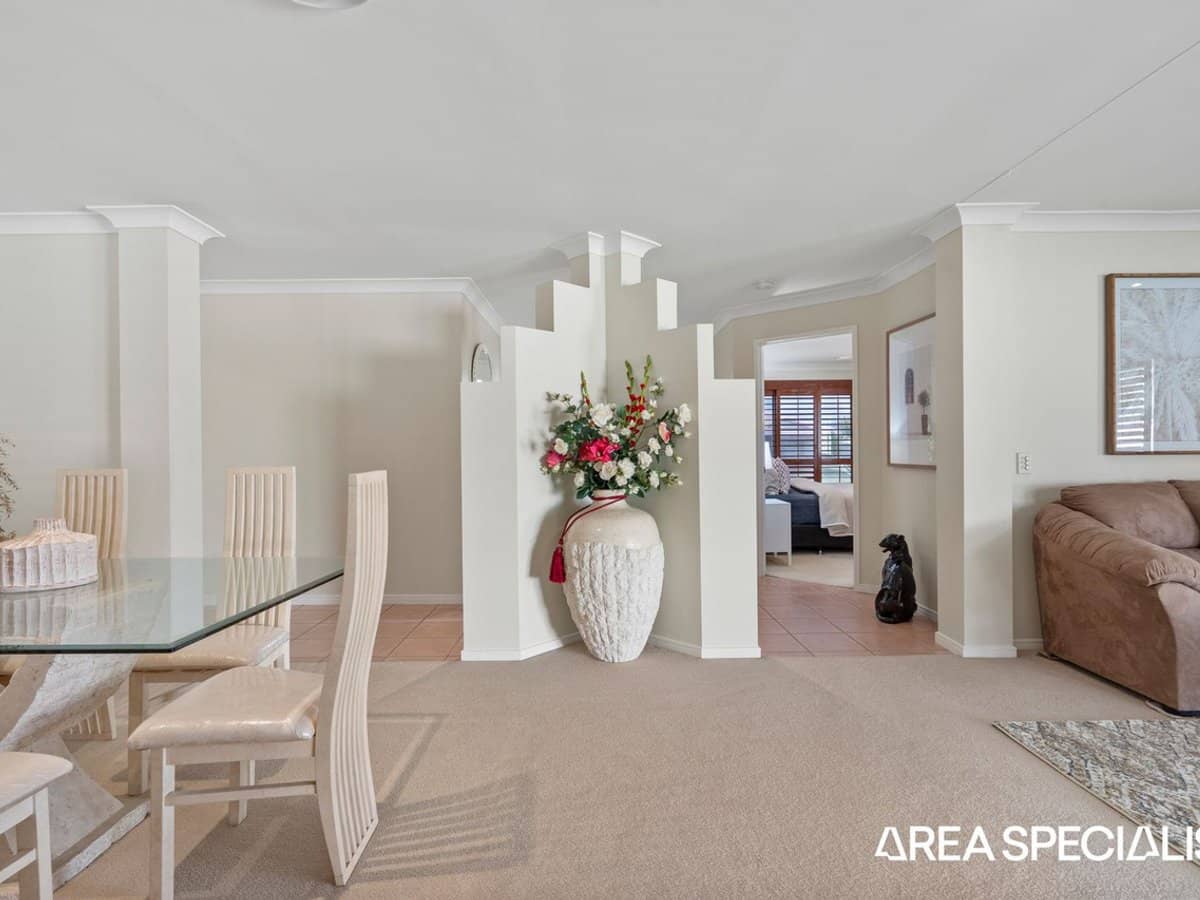 22 Westlake Court, Helensvale - Thumbnail 11