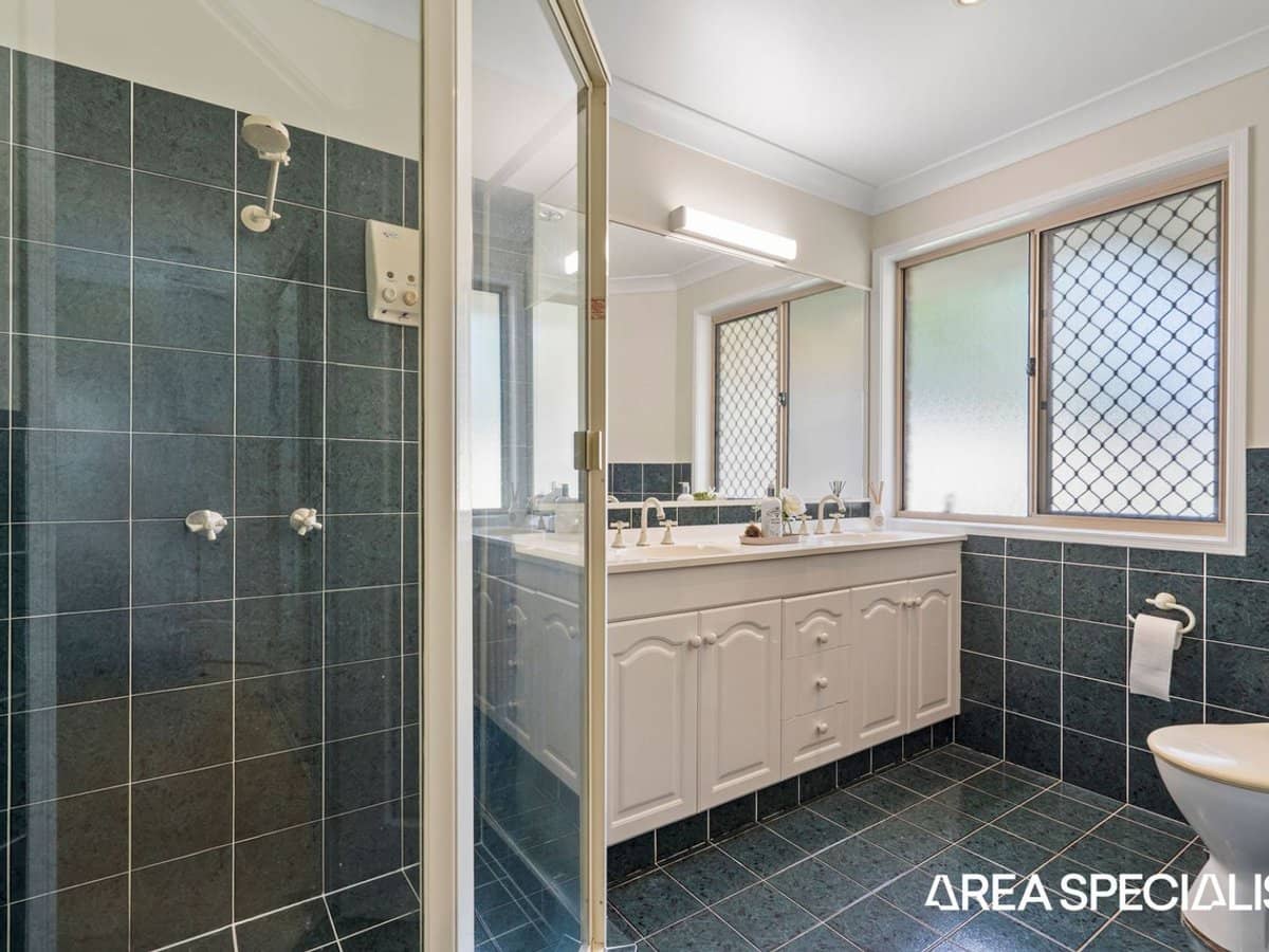 22 Westlake Court, Helensvale - Thumbnail 17