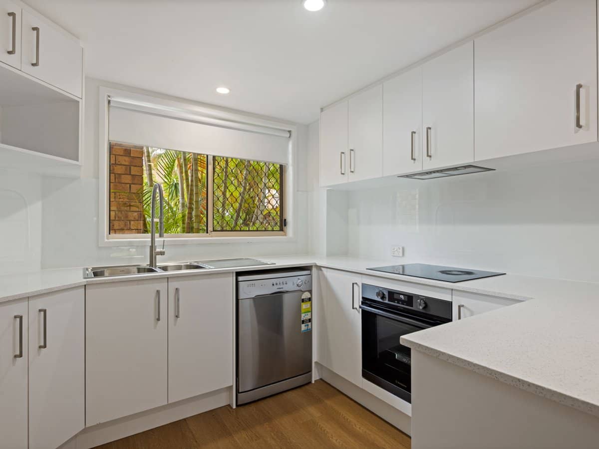 6-10 Bourton Road, MERRIMAC - Thumbnail 6