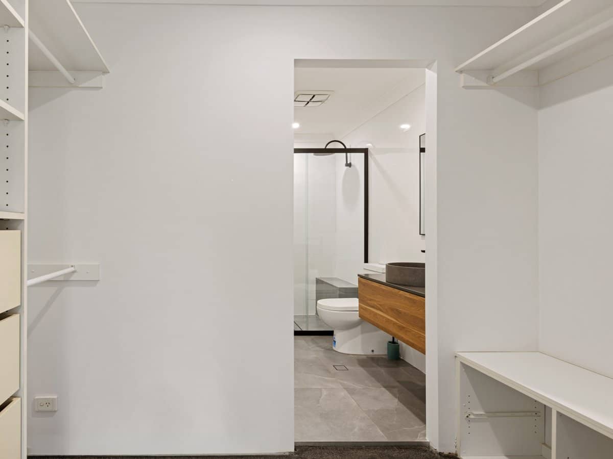 6-10 Bourton Road, MERRIMAC - Thumbnail 7