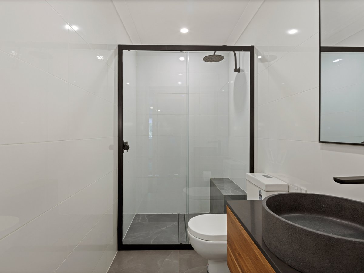 6-10 Bourton Road, MERRIMAC - Thumbnail 8