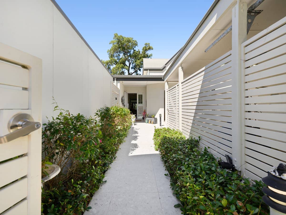 5467 Bay Hill Terrace, SANCTUARY COVE - Thumbnail 25