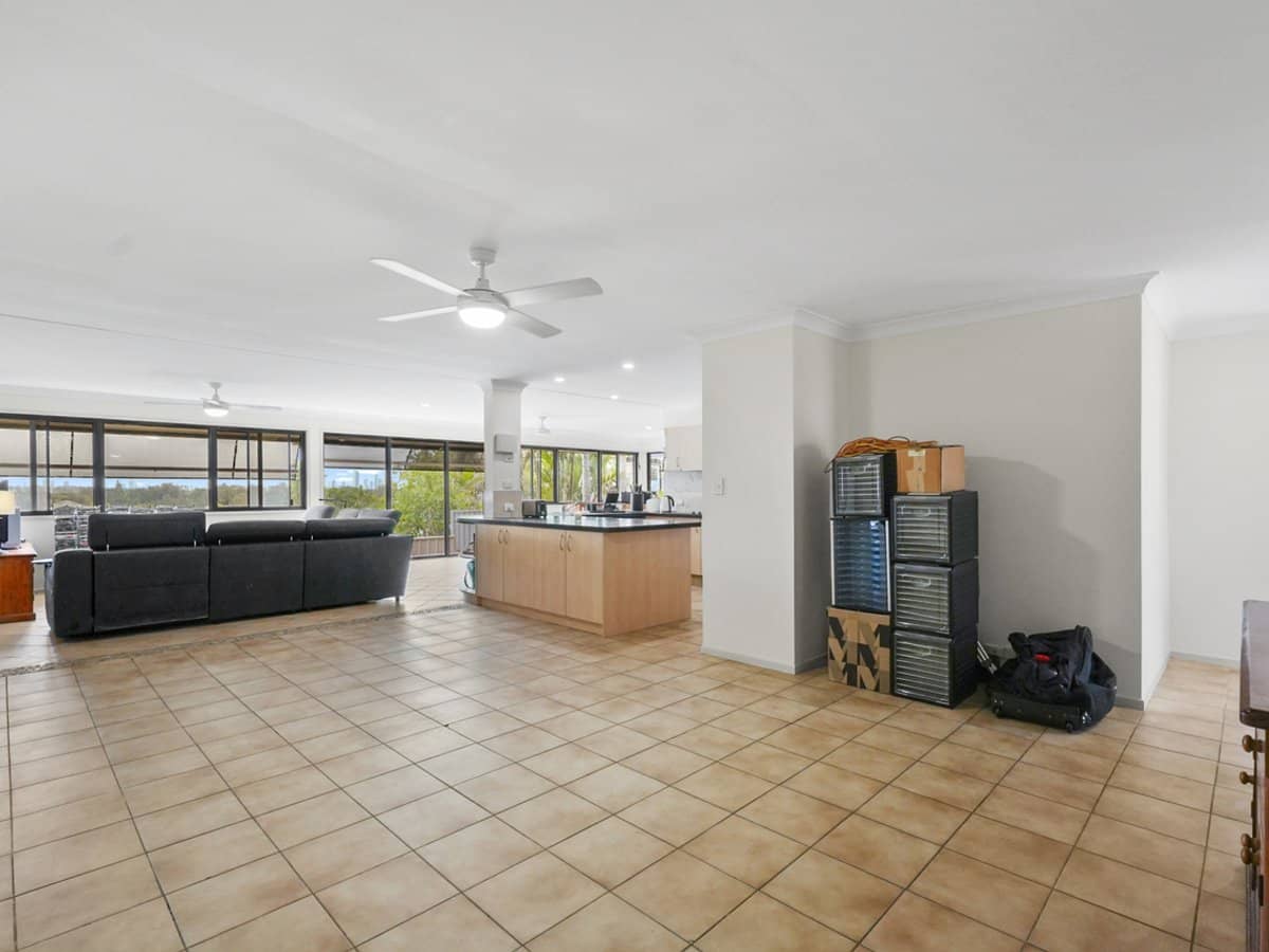 12 Macallan Street, MERRIMAC - Thumbnail 4