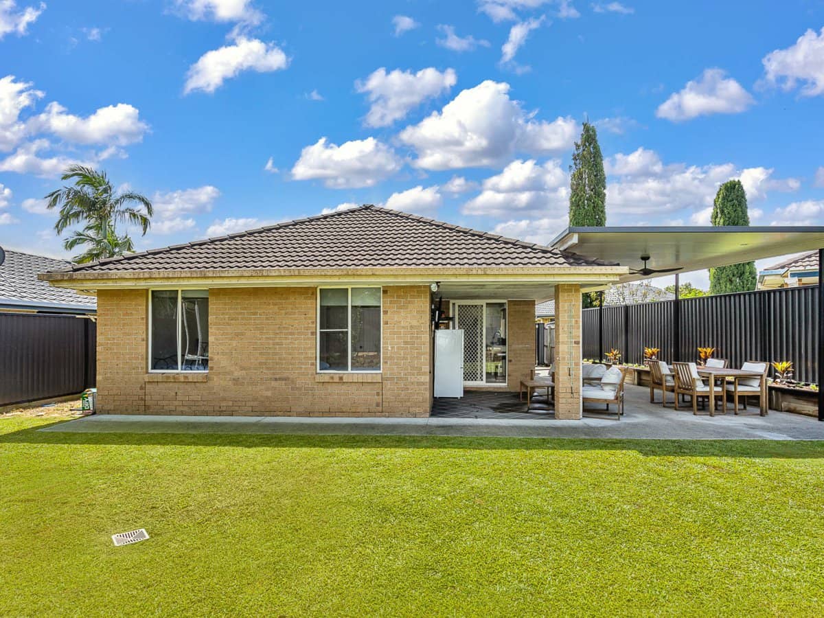 83 Oakdale Avenue, NERANG - Thumbnail 1