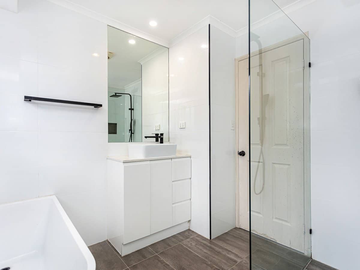 83 Oakdale Avenue, NERANG - Thumbnail 16