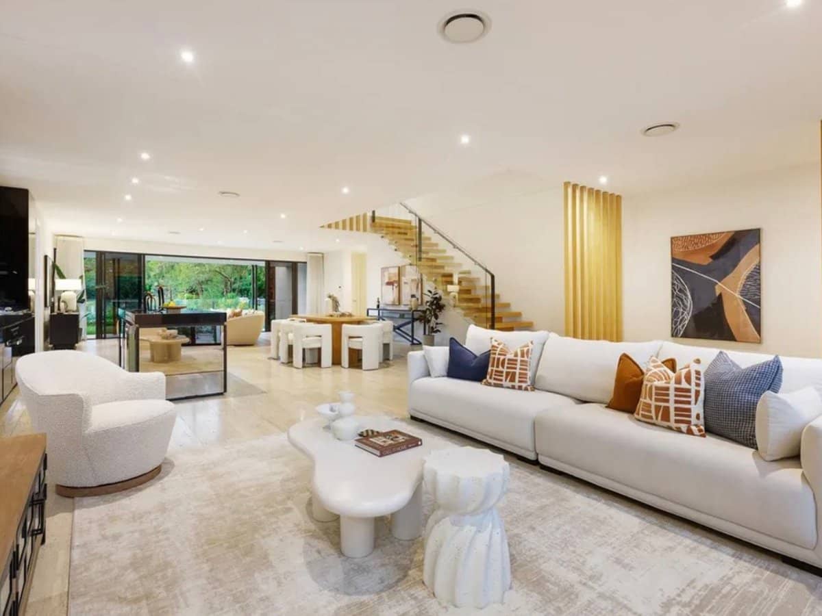 1 The Boulevard, BENOWA - Thumbnail 5