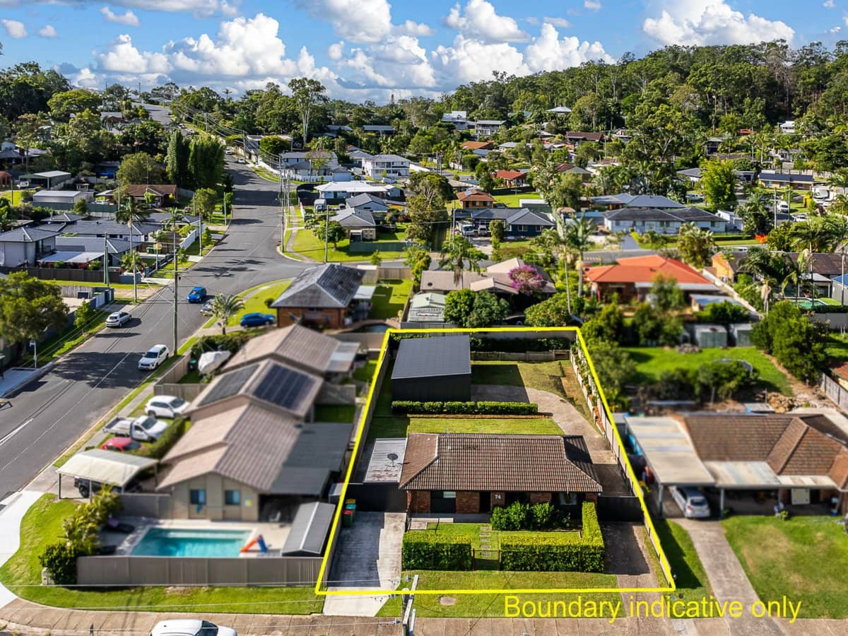 74 Cobai Drive, MUDGEERABA - Thumbnail 2