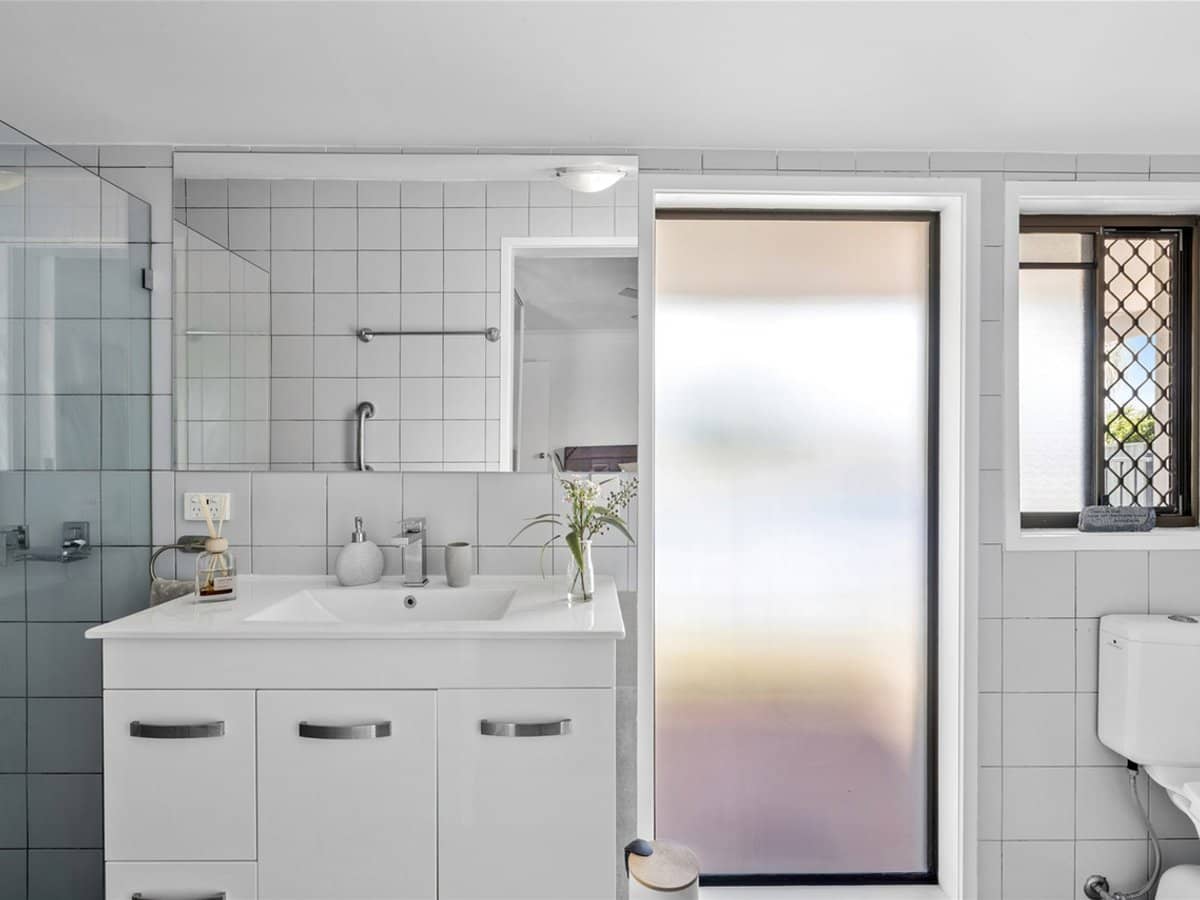 224 Oxley Drive, COOMBABAH - Thumbnail 10