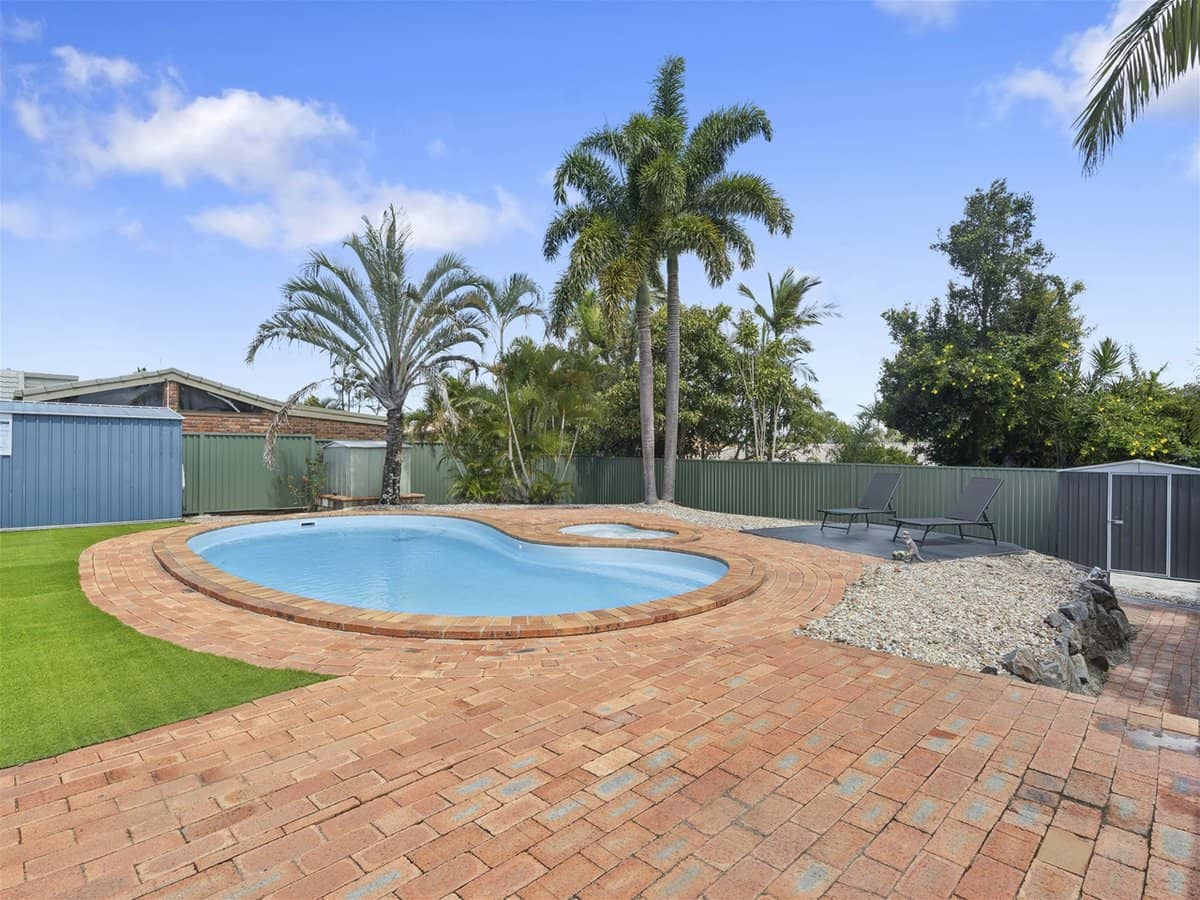 224 Oxley Drive, COOMBABAH - Thumbnail 13