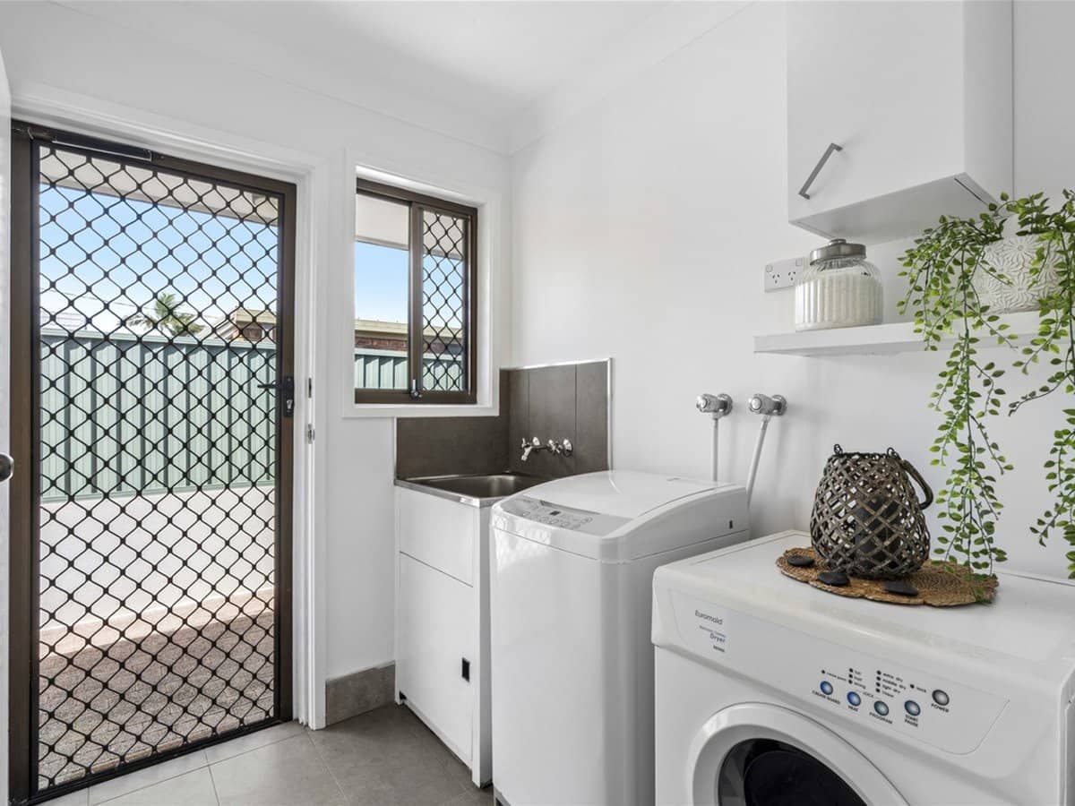 224 Oxley Drive, COOMBABAH - Thumbnail 23