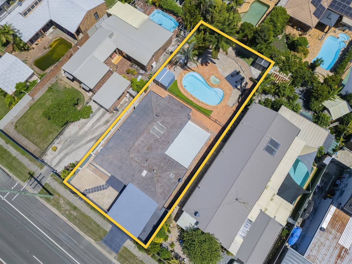 224 Oxley Drive, COOMBABAH - Thumbnail 29