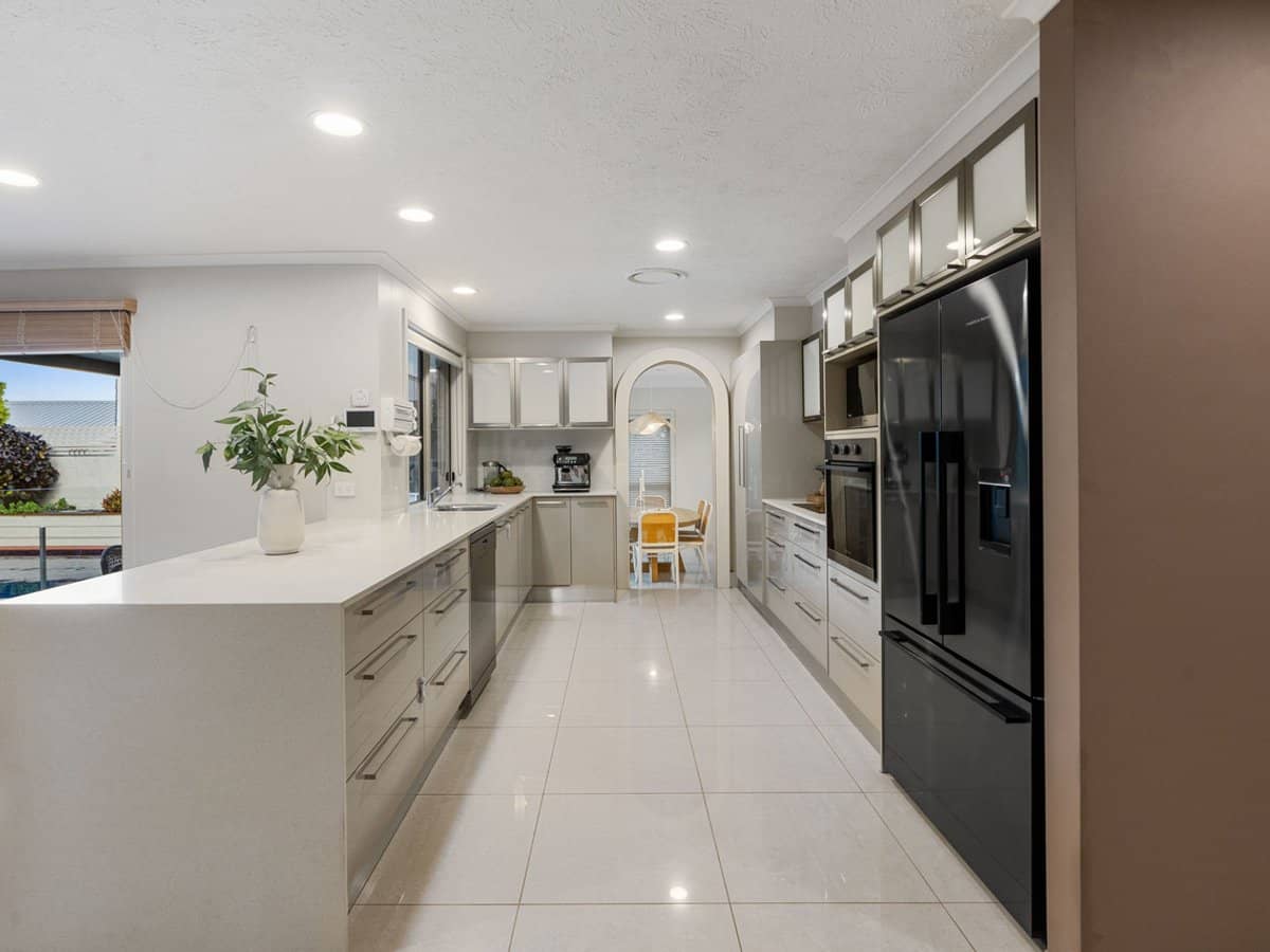 39 Dunkeith Avenue, Benowa Waters - Thumbnail 9