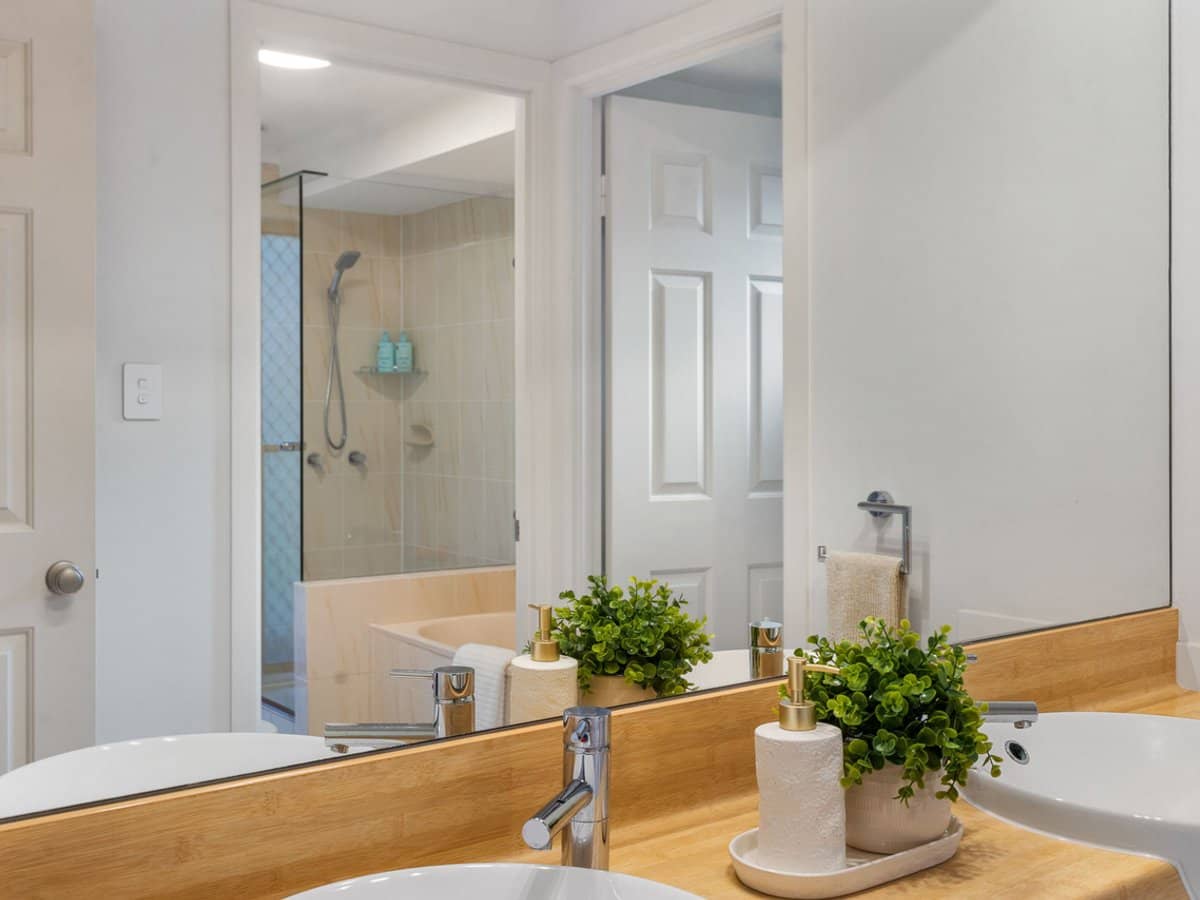 39 Dunkeith Avenue, Benowa Waters - Thumbnail 21