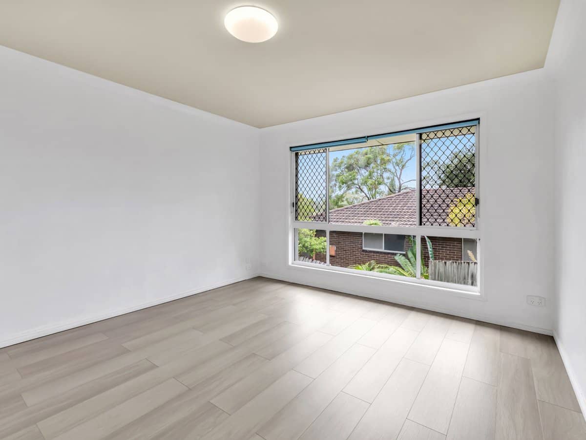 34 Parasol Street, ASHMORE - Thumbnail 12