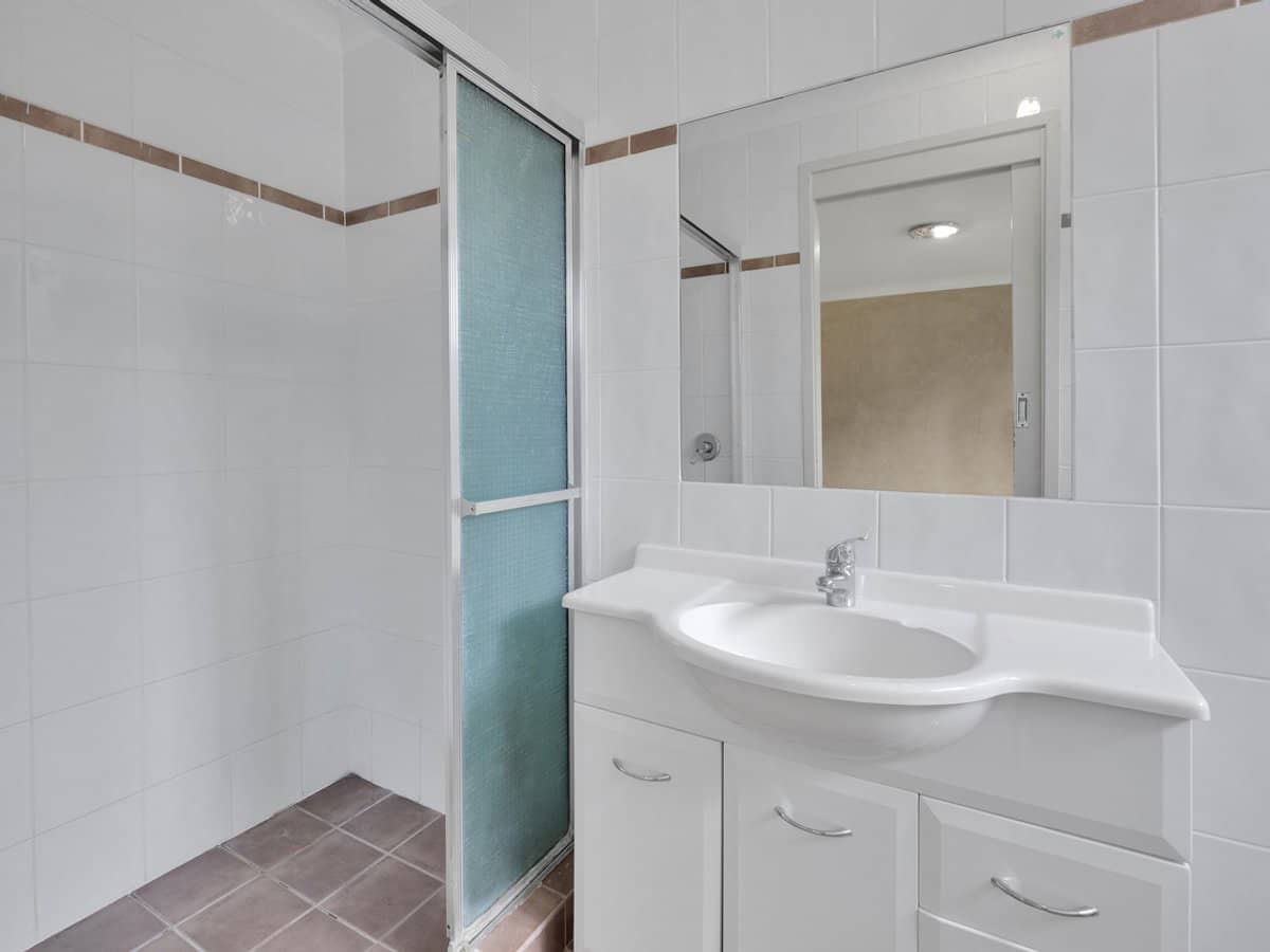 34 Parasol Street, ASHMORE - Thumbnail 20