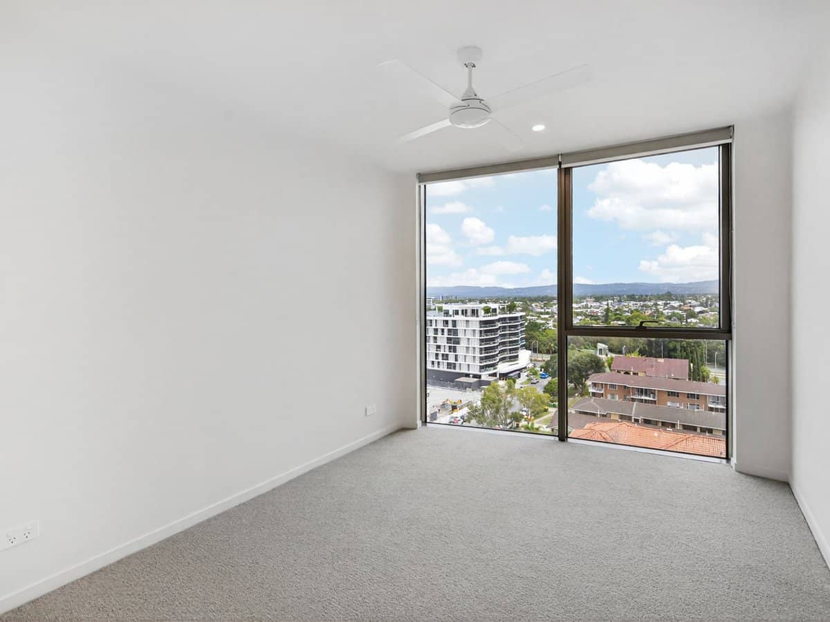 146 Surf Parade, BROADBEACH - Thumbnail 9