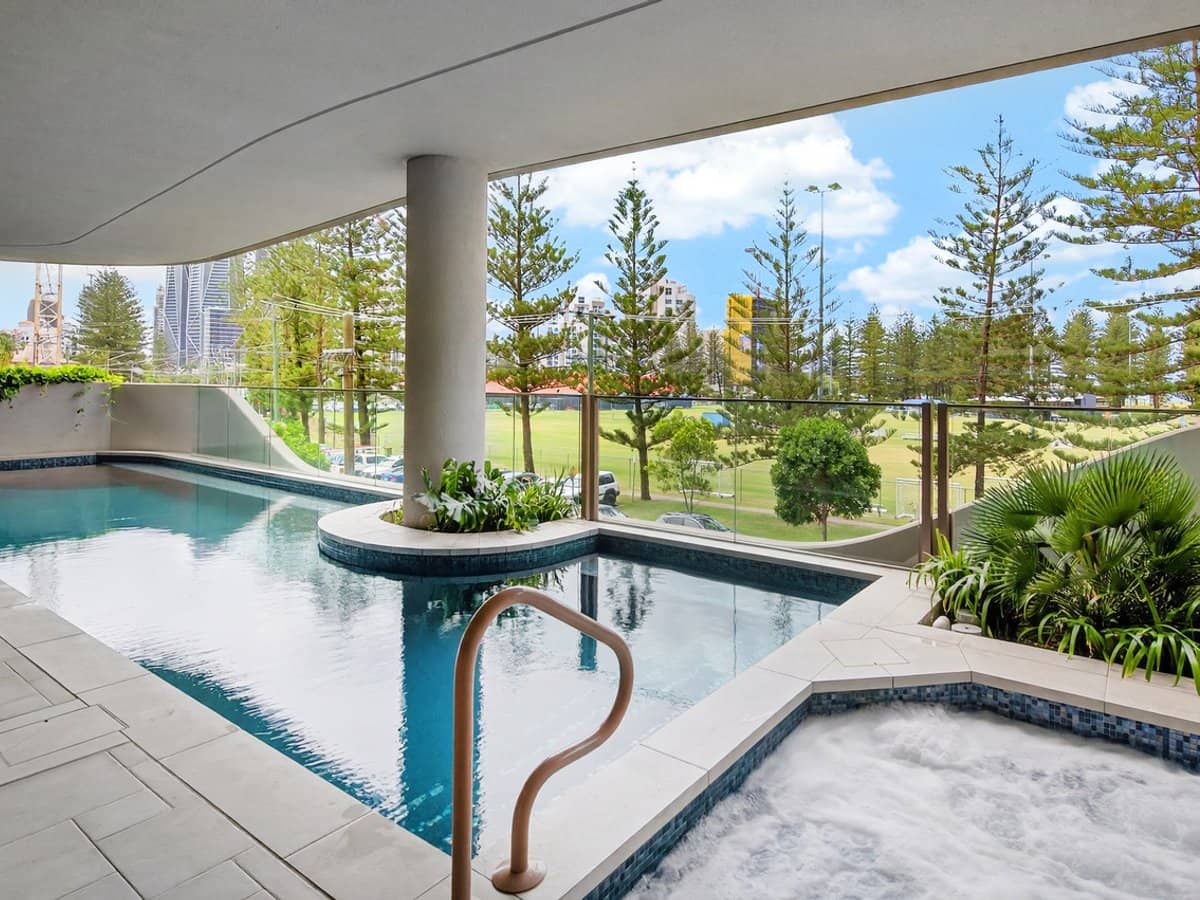 146 Surf Parade, BROADBEACH - Thumbnail 22