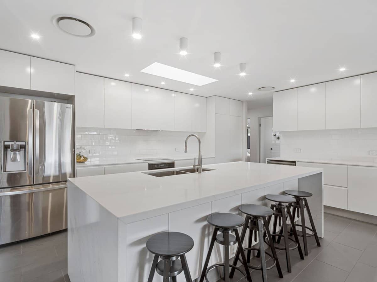 6 Drysdale Place, PARADISE POINT - Thumbnail 6