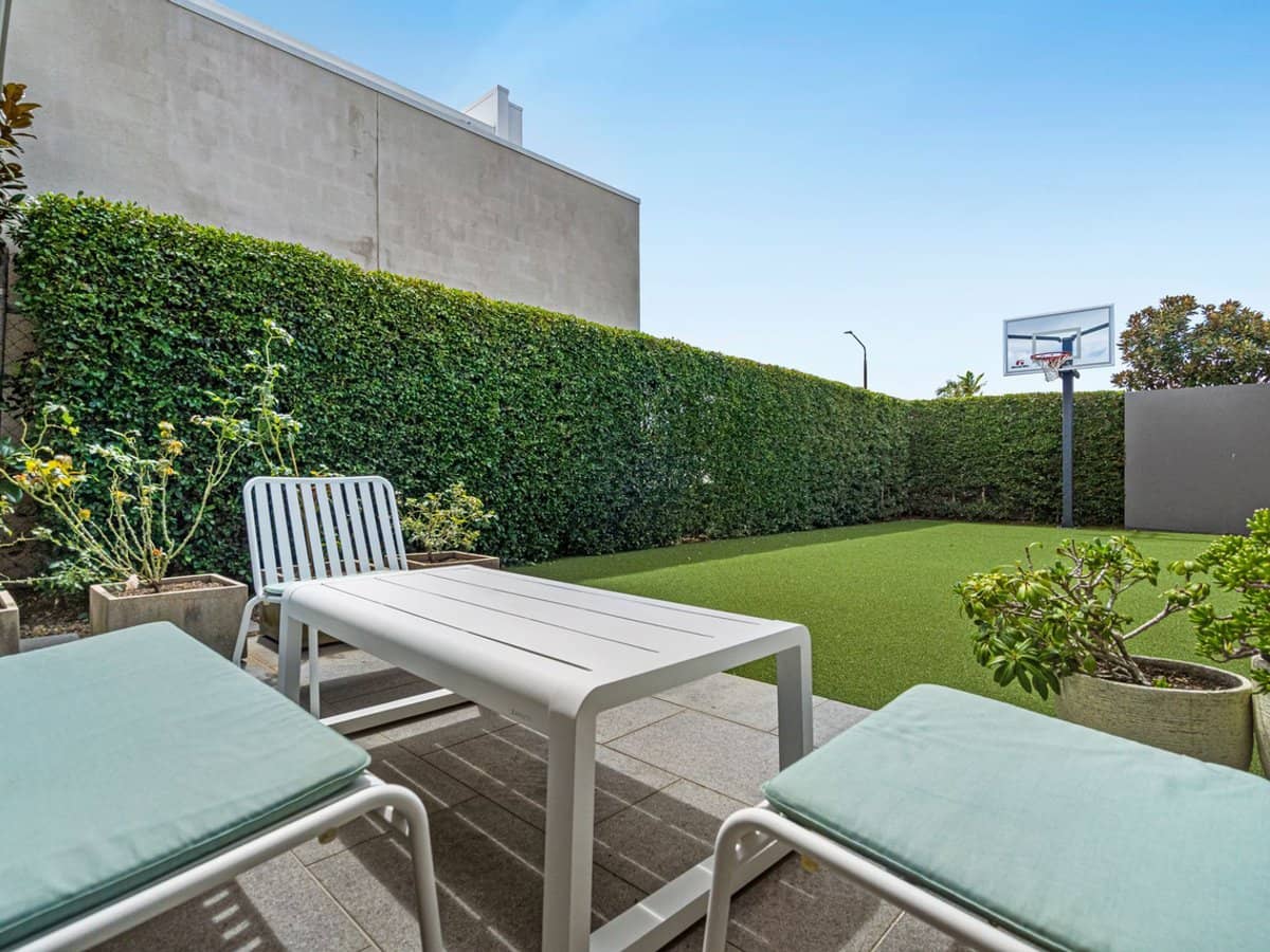 6 Drysdale Place, PARADISE POINT - Thumbnail 24